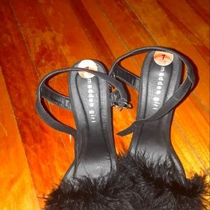 Madden Girl.feather heels size 7